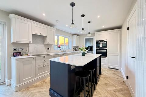 4 bedroom detached house for sale, Stangate Drive, Sittingbourne ME9