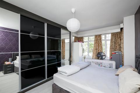 undefined, Little Ealing Lane, Ealing