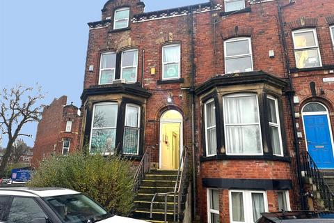 Property to rent, Moor View, Headingley, Leeds