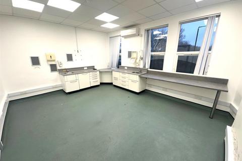 Property to rent, Moor View, Headingley, Leeds