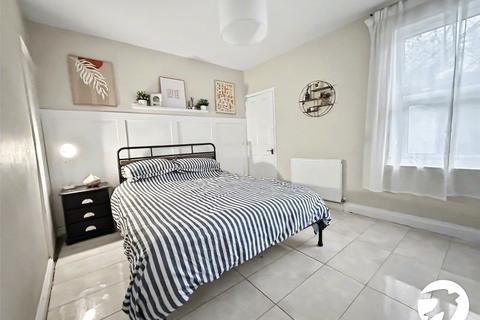 3 bedroom terraced house for sale, Castle Road, Chatham, Kent, ME4