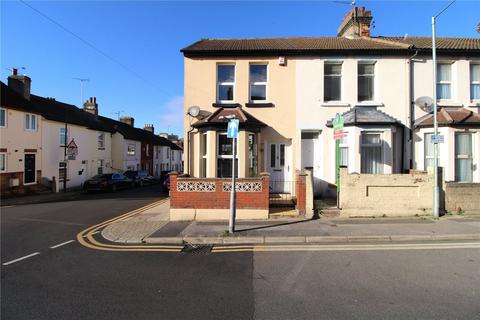 2 bedroom end of terrace house to rent, Burnt Oak Terrace, Gillingham, ME7