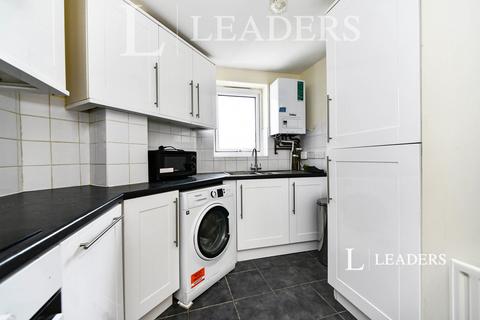 2 bedroom flat to rent, Britannia Court, The Strand, .Brighton, BN2