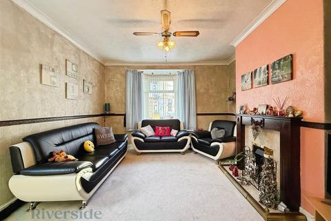 2 bedroom end of terrace house for sale, Montrose Street, Hull HU8