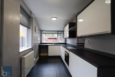 2 bedroom terraced house to rent, Sleaford Road, Newark