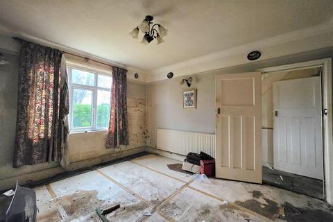 3 bedroom detached house for sale, Spalding Road, Pinchbeck