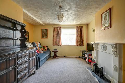 3 bedroom terraced house for sale, St Edmund Close, Gorleston-on-Sea, Great Yarmouth