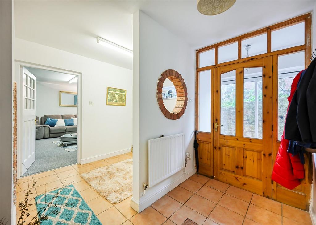 46 Lyndhurst Road-02.jpg