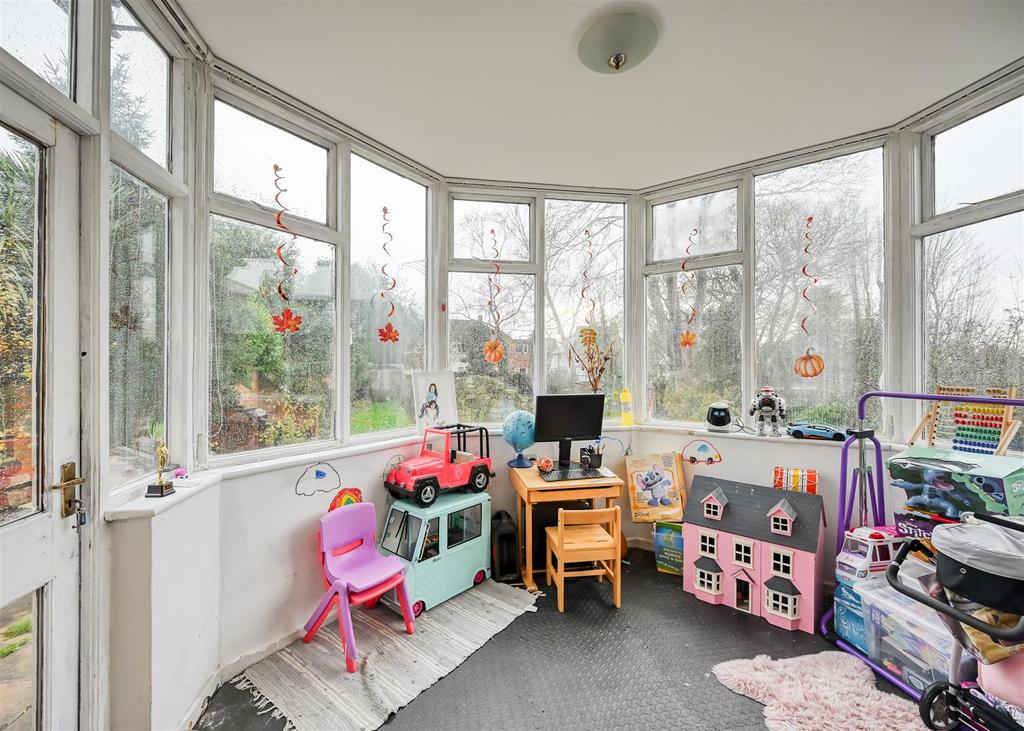 46 Lyndhurst Road-08.jpg