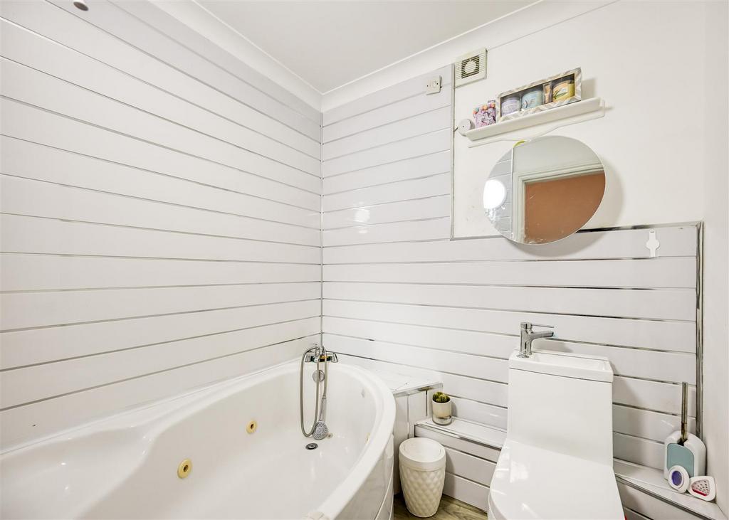 46 Lyndhurst Road-13.jpg