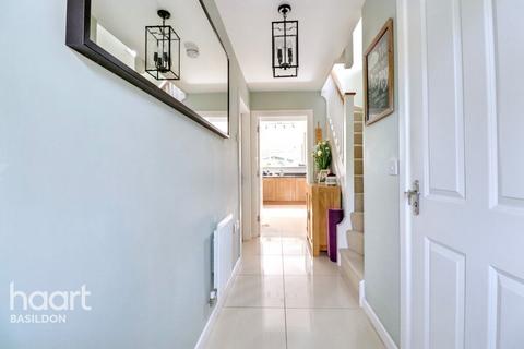 5 bedroom semi-detached house for sale, School Avenue, Basildon
