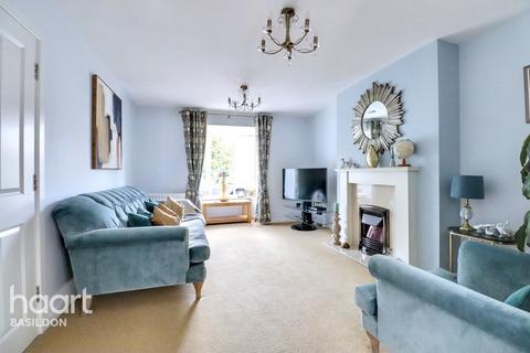 5 bedroom semi-detached house for sale, School Avenue, Basildon