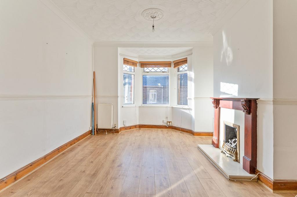 Living/dining room