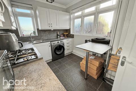 1 bedroom flat for sale, George Lane, South Woodford