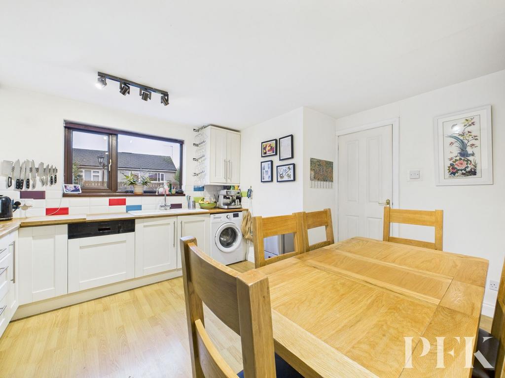 Kitchen / Dining