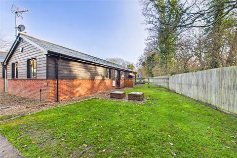 2 bedroom bungalow to rent, Treetops, Beech Hill Road, Spencers Wood, Reading, RG7