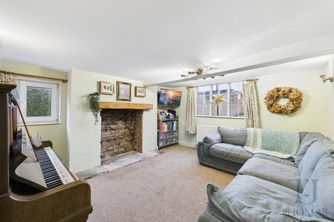 4 bedroom detached house for sale, Main Road, Cotgrave, Nottingham