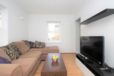 undefined, Thames Circle, Isle Of Dogs, London E14