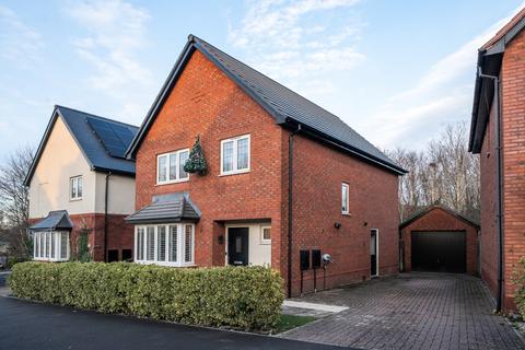 4 bedroom detached house for sale, Bluebell Road, Tewkesbury GL20