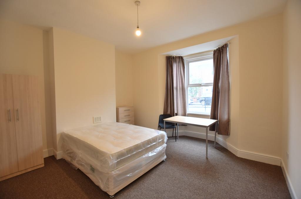 Bright, neutral double bedroom with fresh walls...