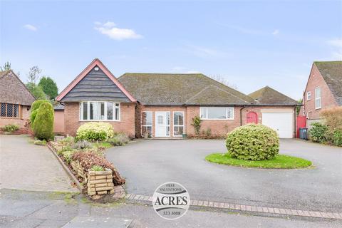 4 bedroom detached bungalow for sale, Waters Drive, Four Oaks