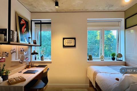 Studio to rent, Yourtribe Elephant And Castle, London, SE1