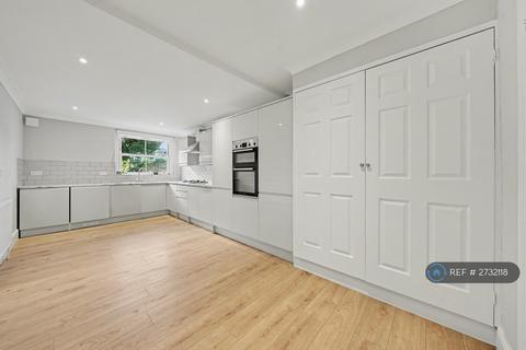 2 bedroom flat to rent, Shooters Hill Road, London, SE3