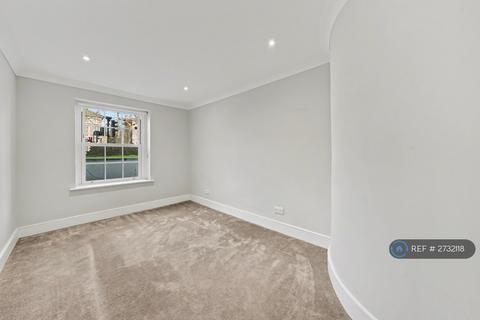 2 bedroom flat to rent, Shooters Hill Road, London, SE3