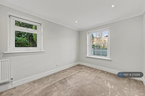 2 bedroom flat to rent, Shooters Hill Road, London, SE3