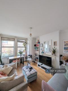 2 bedroom flat to rent, Agincourt Road, London, NW3