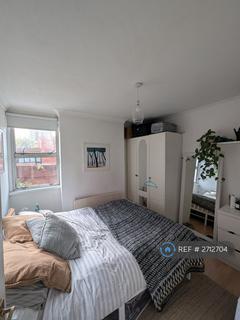 2 bedroom flat to rent, Agincourt Road, London, NW3