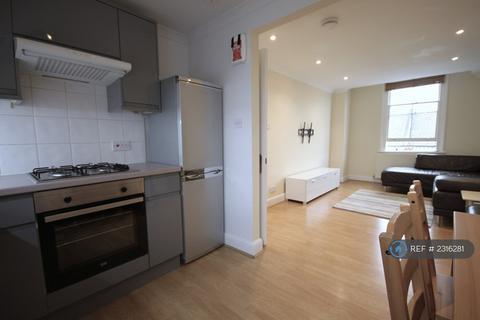 3 bedroom flat to rent, Raeburn Street, London, SW2