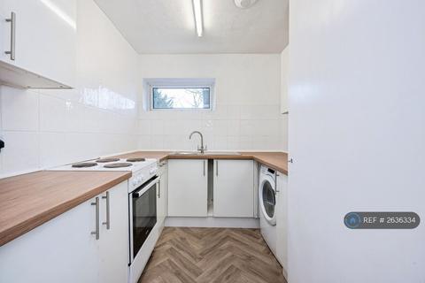 undefined, Quilter Close, Luton, LU3