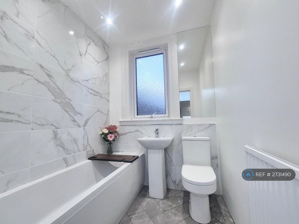 Main Bathroom