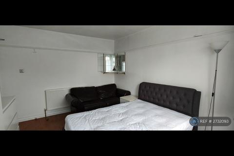 1 bedroom in a house share to rent, Perivale, Perivale, UB6