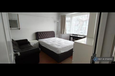 1 bedroom in a house share to rent, Perivale, Perivale, UB6