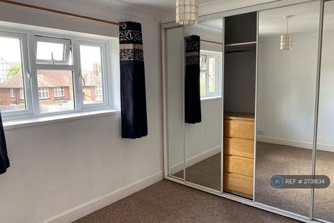 1 bedroom flat to rent, Byng Drive, Potters Bar, EN6