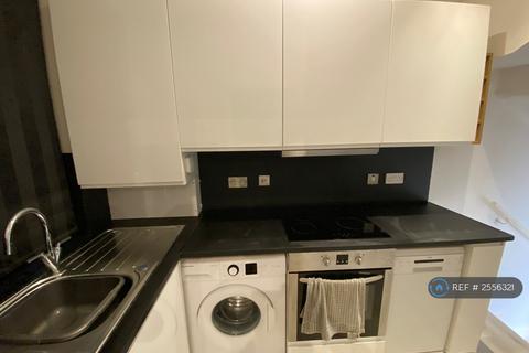 3 bedroom terraced house to rent, Granby Terrace, Leeds, LS6