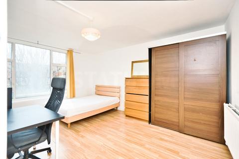 undefined, Hind Grove, Mile End, Limehouse, Poplar, London, E14