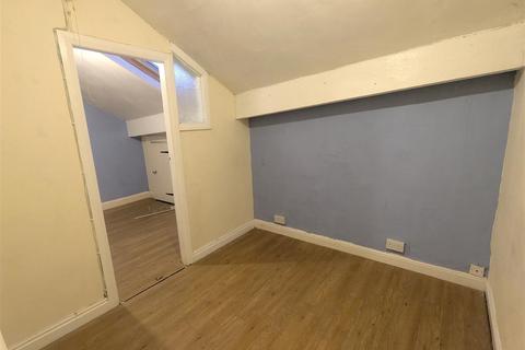 2 bedroom house for sale, West Parade, Sowerby Bridge HX6