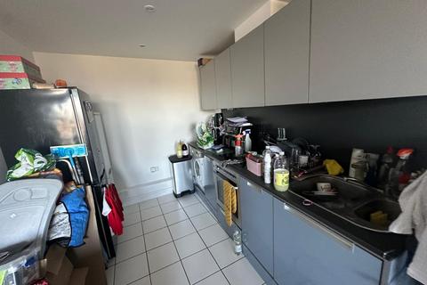2 bedroom flat to rent, Barrier Road, Chatham ME4