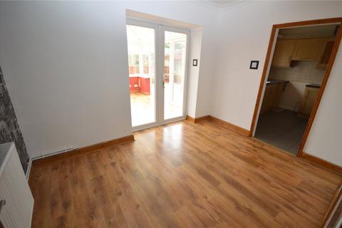 3 bedroom semi-detached house for sale, Chalton Road, Luton, Bedfordshire, LU4