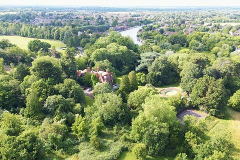 14 bedroom detached house for sale - Priest Hill, Egham SL4