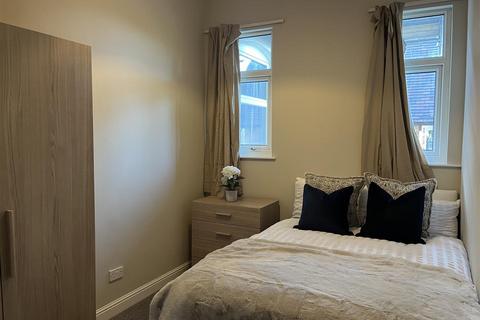 1 bedroom flat to rent, Grove Avenue, Birmingham B13