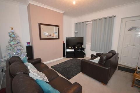 2 bedroom terraced house to rent, Gladstone Terrace, Castleford