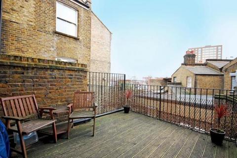 2 bedroom flat to rent, Mare Street, London