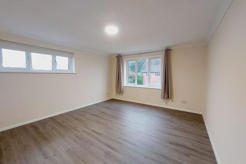 2 bedroom flat for sale, Church Road, Great Bookham KT23