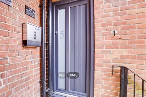 2 bedroom property to rent, Nottingham NG15