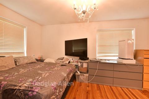 4 bedroom semi-detached house for sale, Hall Road, Chadwell Heath, Romford, Essex