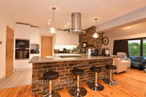 undefined, Hall Road, Chadwell Heath RM6